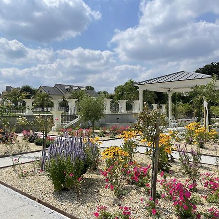 Domaine Les Jardins Darsene Bed & Breakfast Tinteniac Exterior photo