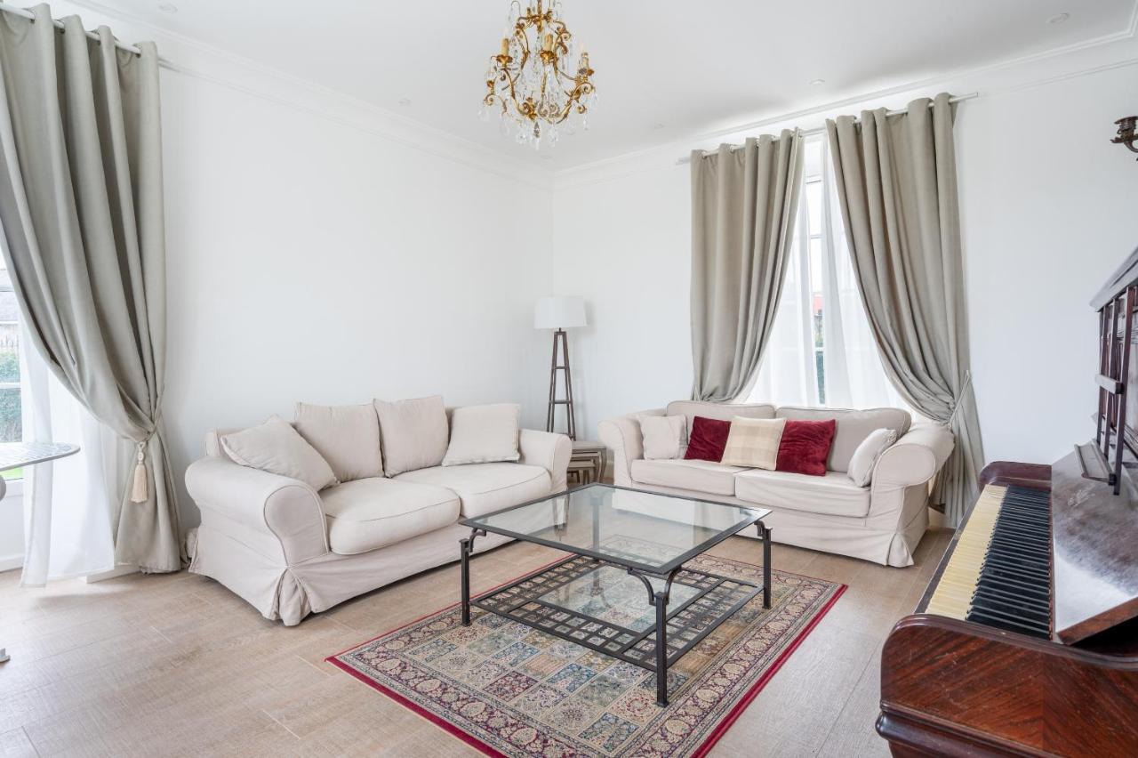 Domaine Les Jardins Darsene Bed & Breakfast Tinteniac Exterior photo