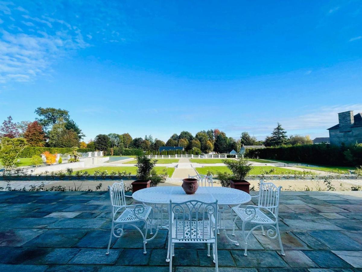 Domaine Les Jardins Darsene Bed & Breakfast Tinteniac Exterior photo