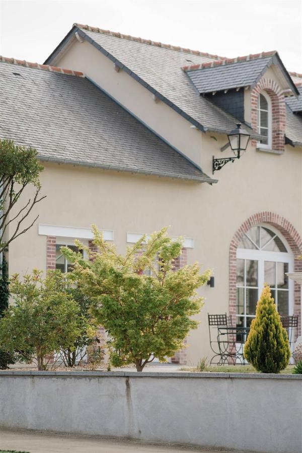 Domaine Les Jardins Darsene Bed & Breakfast Tinteniac Exterior photo