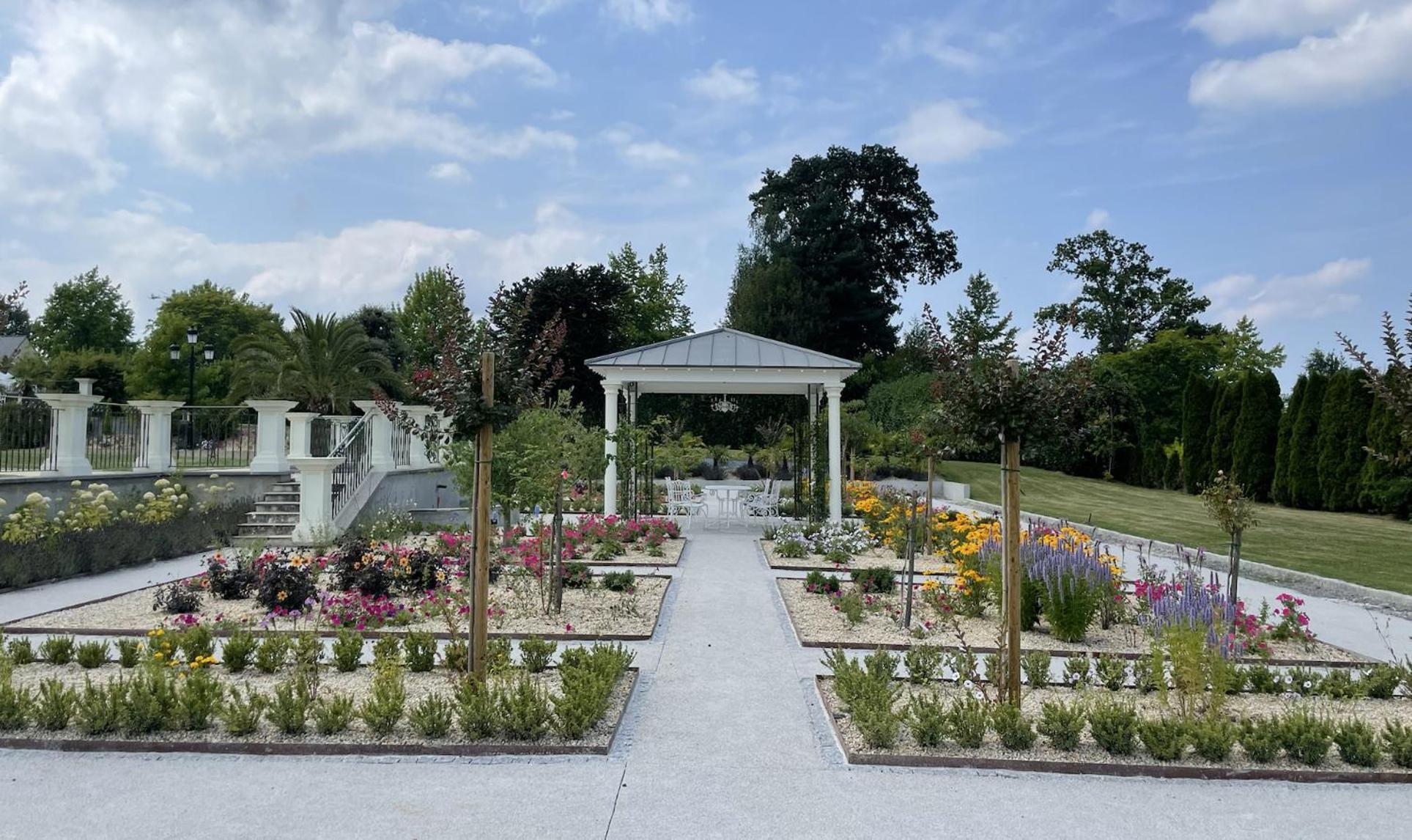 Domaine Les Jardins Darsene Bed & Breakfast Tinteniac Exterior photo